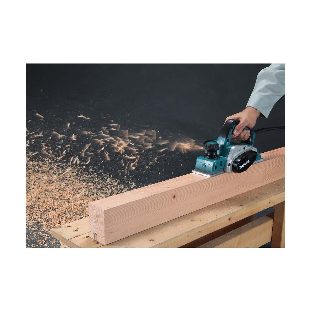 MAKITA PIALLA PER LEGNO 620W LAMA 82mm KP0800J IN VALIGIA MAKPAC