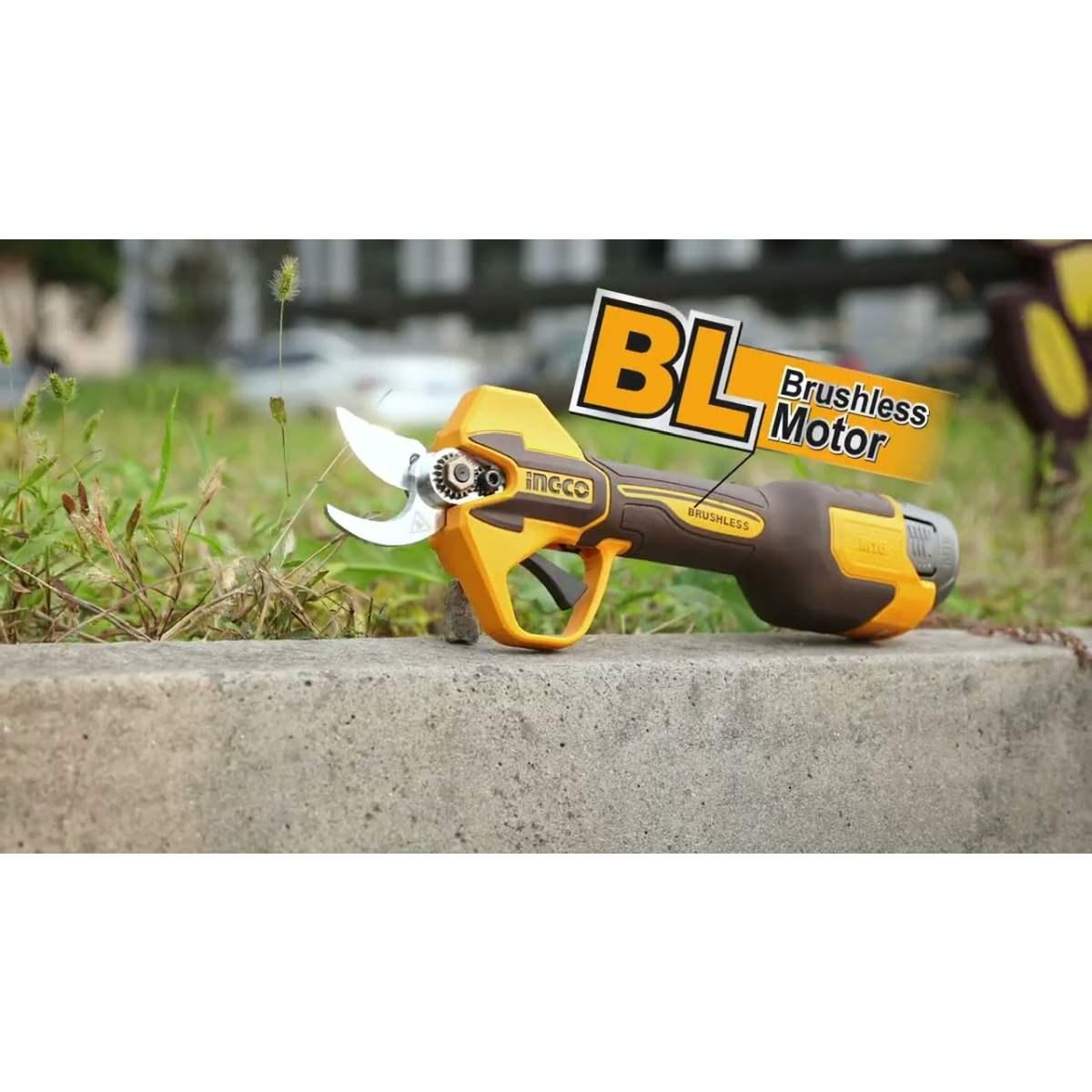 INGCO FORBICE DA POTATURA A BATTERIA 16V TAGLIO ø25mm CON ASTA TELESCOPICA 220cm